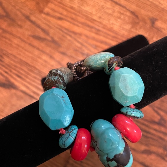Turquoise and coral bracelet - Picture 3 of 7